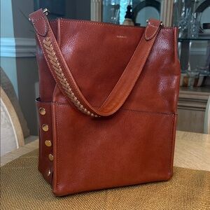 HAMMITT Davis Medium Shoulder Bag